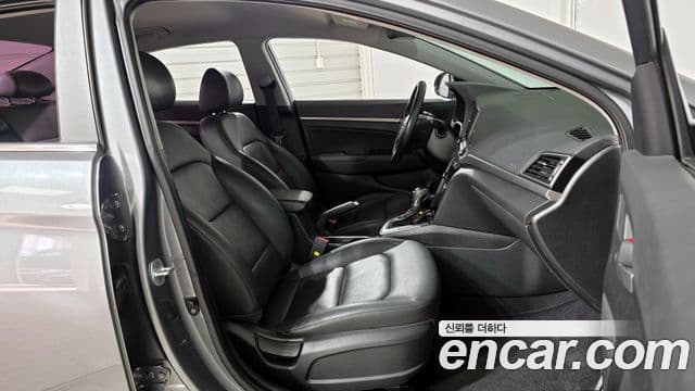 Hyundai Avante AD Premium, 2016 10