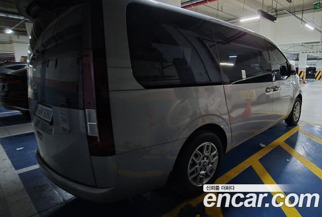 Hyundai Staria Modern, 2025 6
