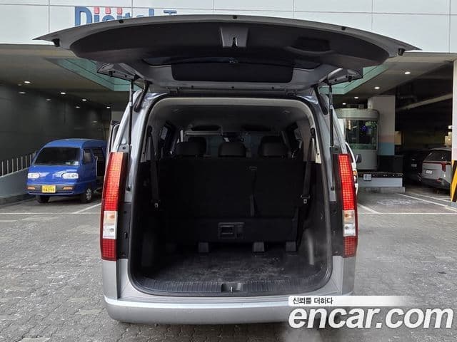 Hyundai Staria Modern, 2025 14