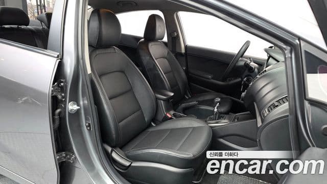 Kia K3 Deluxe, 2014 10