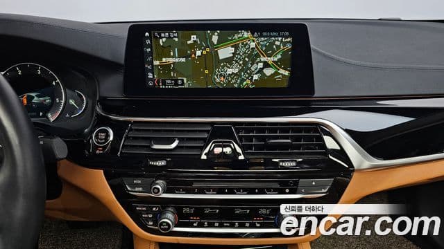 BMW 5시리즈 (G30) 520d Luxury Special Edition, 2018 14