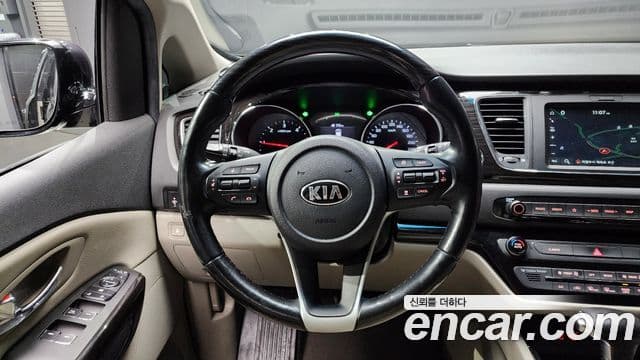 Kia The / новый New Carnival Prestige, 2019 13