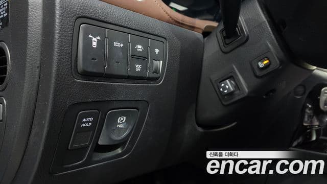 Hyundai Genesis Special, 2013 12