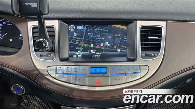 Hyundai Genesis Special, 2013 13