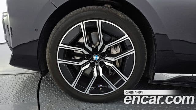 BMW i7 (G70) eDrive 50 M Sport, 2024 все фото