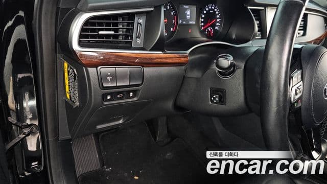 Kia All New K7 3.0 LPI Prestige (арендный автомобиль), 2016 18