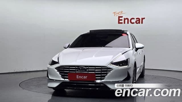 Hyundai Sonata гибрид (DN8) Family, 2021 3