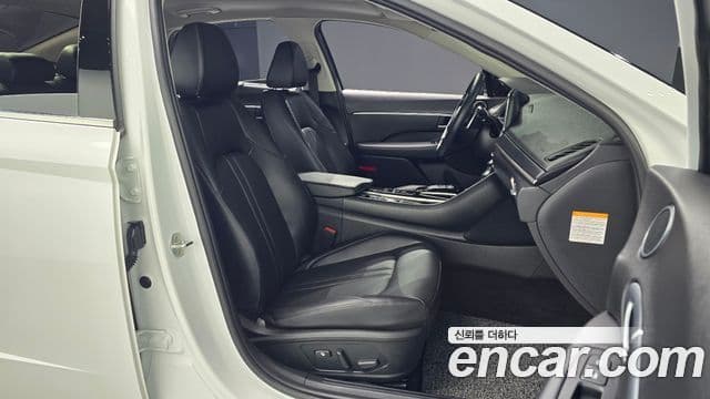 Hyundai Sonata гибрид (DN8) Family, 2021 10