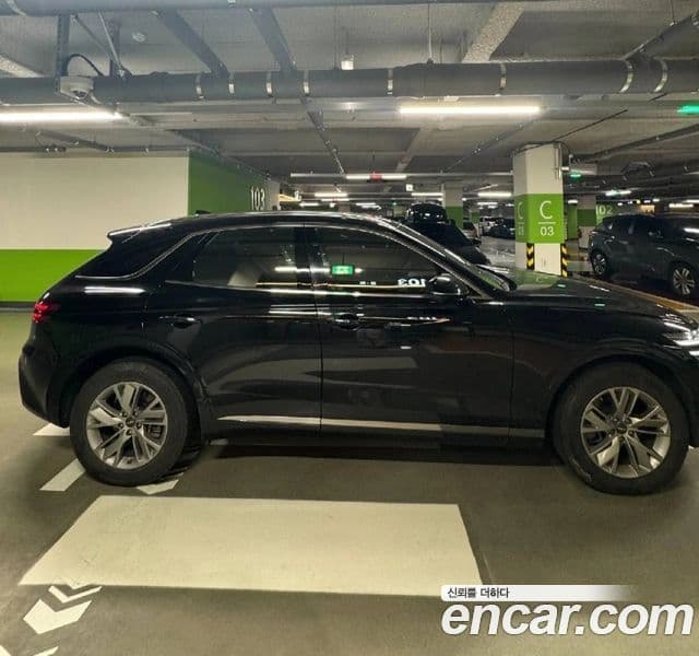 Genesis GV70, 2021 3