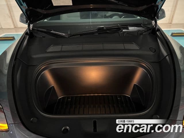 Tesla модель Y, 2025 6