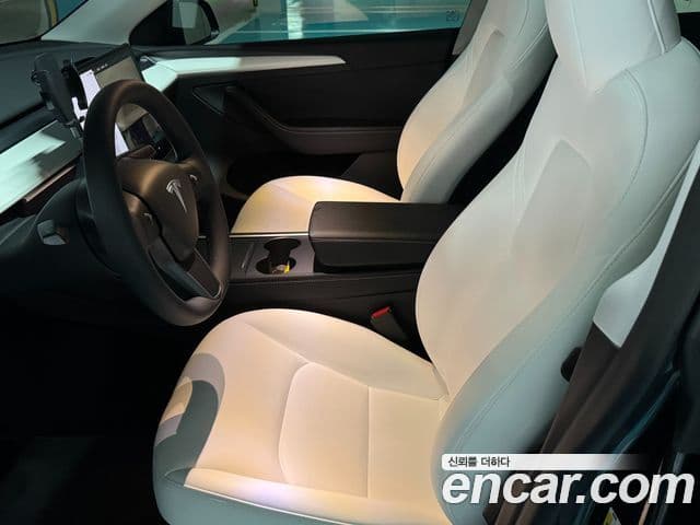 Tesla модель Y, 2025 9