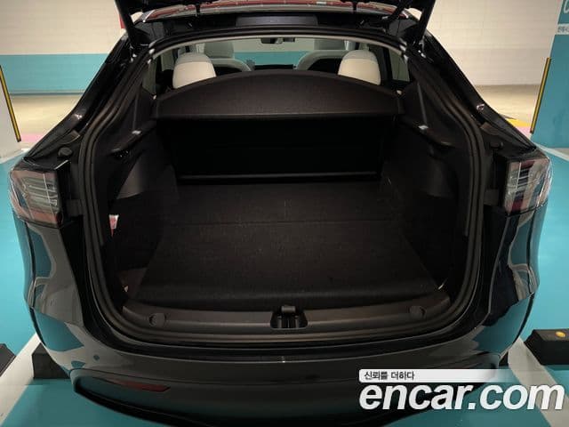 Tesla модель Y, 2025 12