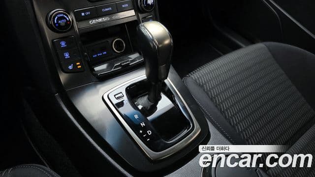 Hyundai The / новый New Genesis купе 3.8 экспортная версия, 2015 9