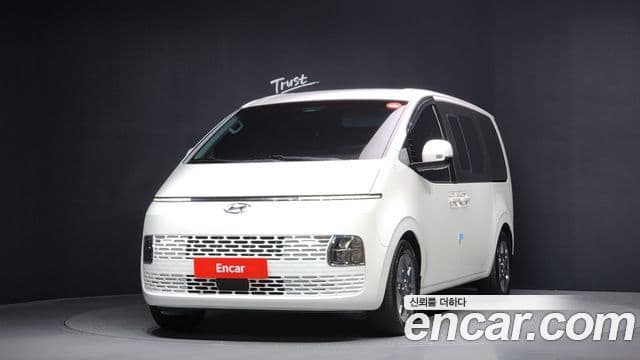 Hyundai Staria Modern, 2023 1
