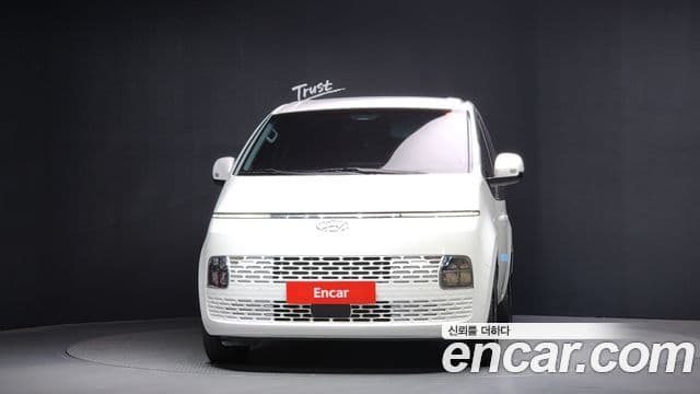 Hyundai Staria Modern, 2023 3