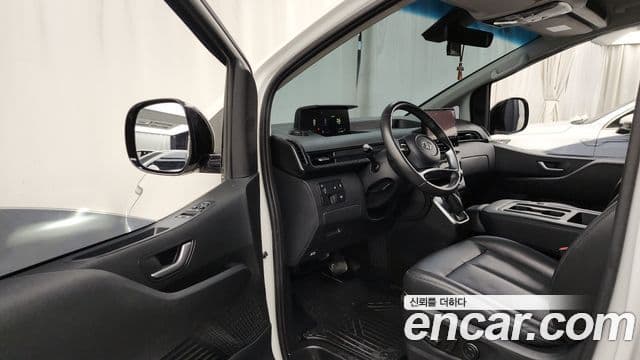 Hyundai Staria Modern, 2023 10