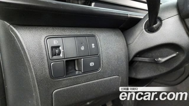 Hyundai Staria Modern, 2023 16