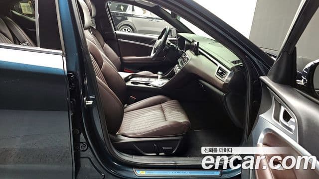 Genesis The / новый New G70, 2022 11