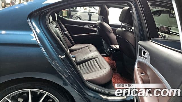 Genesis The / новый New G70, 2022 12