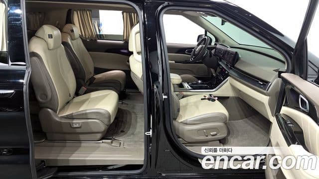 Kia Carnival 4세대 Signature, 2022 11