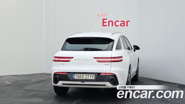 Genesis GV70, 2021 4