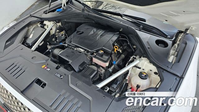 Genesis GV70, 2021 6