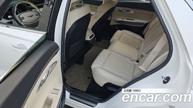 Genesis GV70, 2021 13