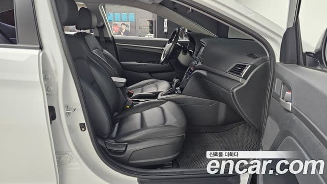 Hyundai Avante AD Special, 2017 11