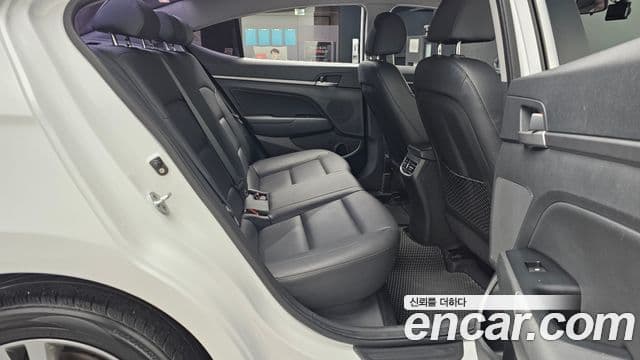 Hyundai Avante AD Special, 2017 12