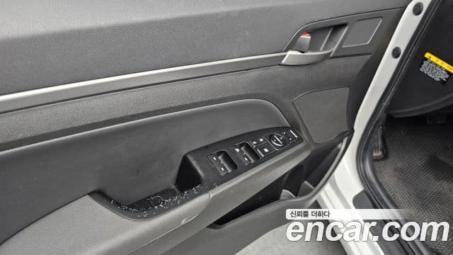 Hyundai Avante AD Special, 2017 19