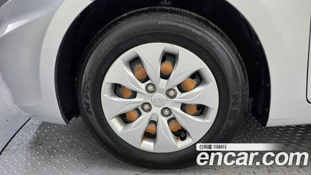 Hyundai Accent(новый кузов / новое поколение) 1.4 VVT Smart, 2016 все фото