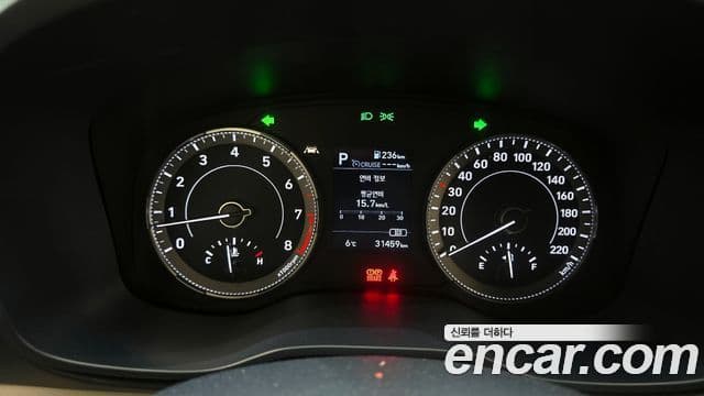 Hyundai Venue 1.6 Modern Plus, 2022 8