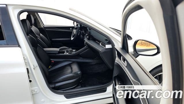 Kia K5 3세대 Trendy, 2023 11