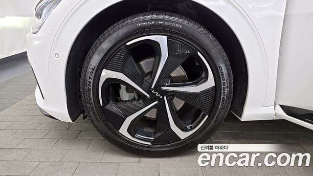 Kia EV6 GT Line, 2023 все фото