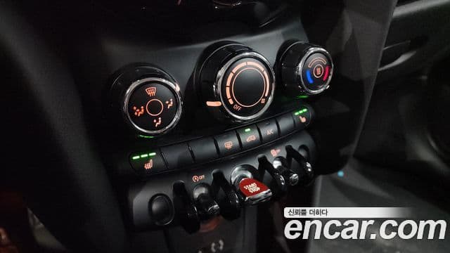 Mini Cooper D 3세대, 2015 18