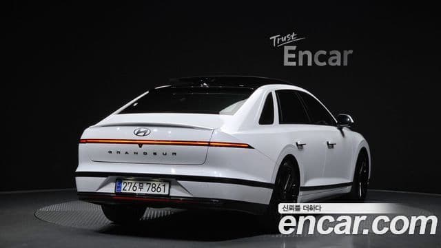 Hyundai Grandeur (GN7) Calligraphy, 2023 2
