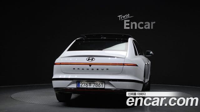 Hyundai Grandeur (GN7) Calligraphy, 2023 4