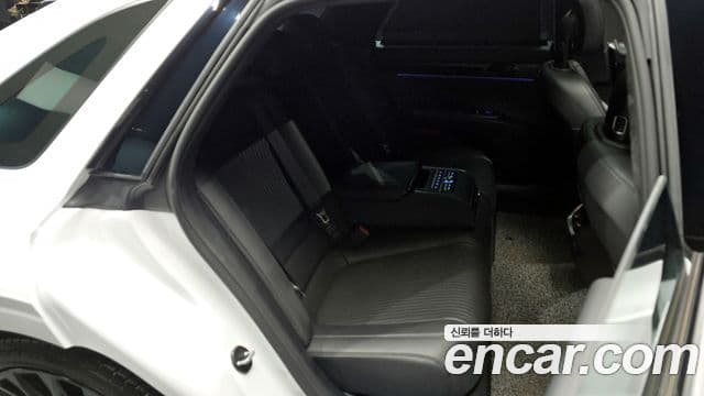 Hyundai Grandeur (GN7) Calligraphy, 2023 12