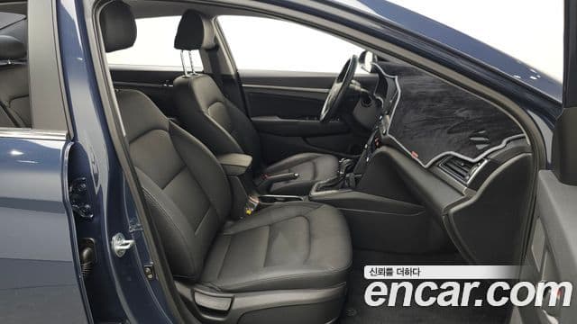 Hyundai Avante AD Special, 2016 11