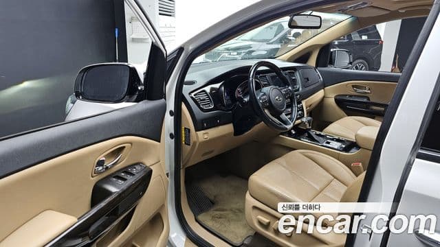 Kia The / новый New Carnival Noblesse, 2019 10