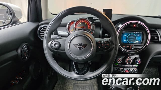 Mini Cooper 3세대, 2021 13