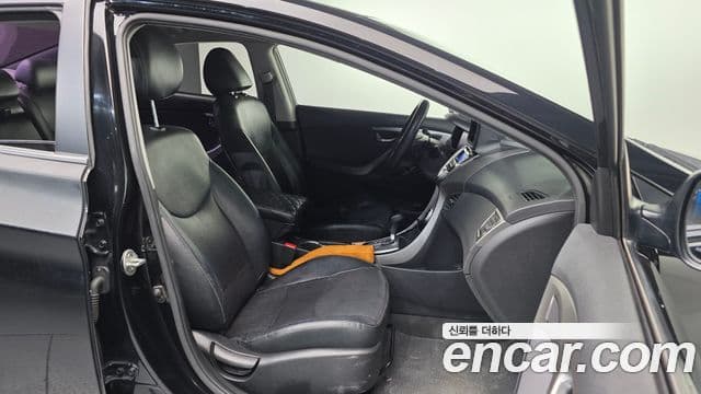 Hyundai Avante MD Premier, 2012 10