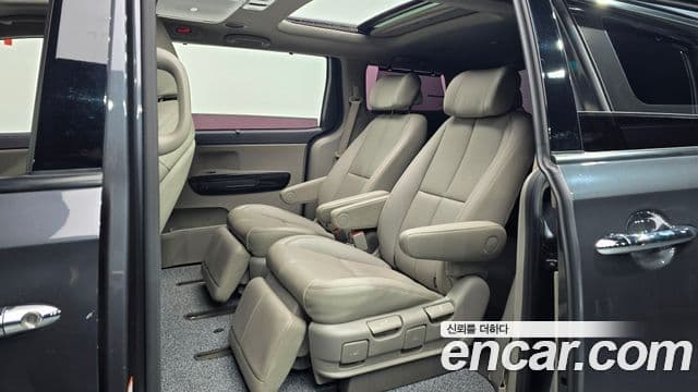 Kia All New Carnival President, 2017 12