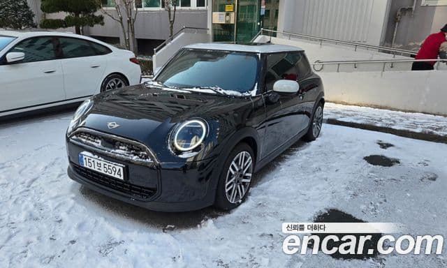 Mini Cooper C 4세대 Classic, 2025 3
