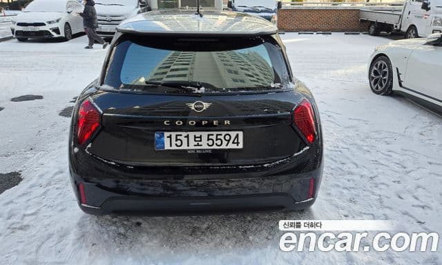 Mini Cooper C 4세대 Classic, 2025 4