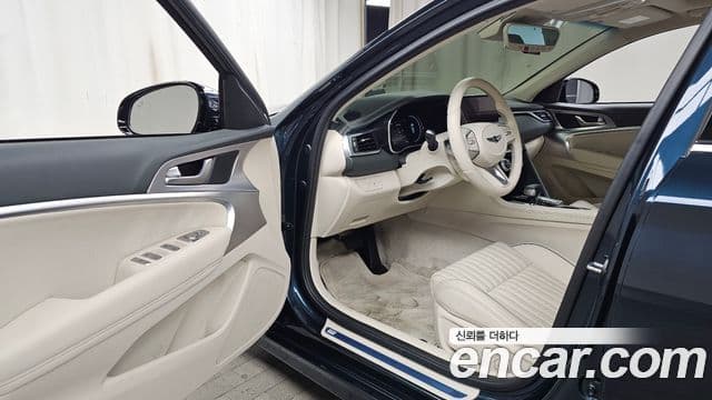 Genesis The / новый New G70, 2023 10