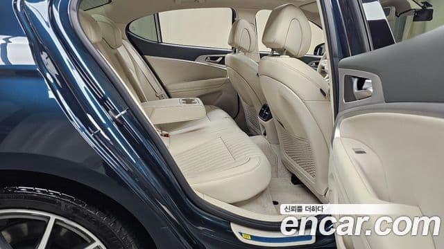 Genesis The / новый New G70, 2023 12