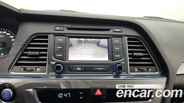 Hyundai LF Sonata гибрид Premium, 2015 17