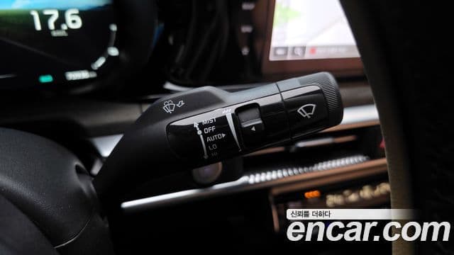 Kia K5 гибрид 3세대 Noblesse, 2021 17