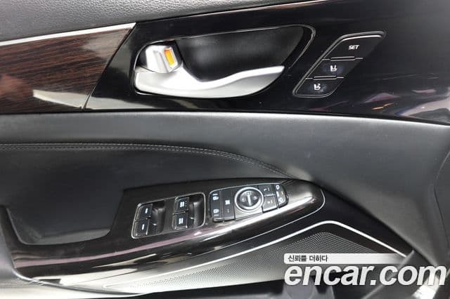 Kia All New K7 гибрид Noblesse, 2017 16